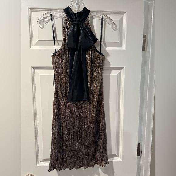 Laundry by Shelli Segal Gold Shimmer Party Dress NWT - Picture 5 of 10